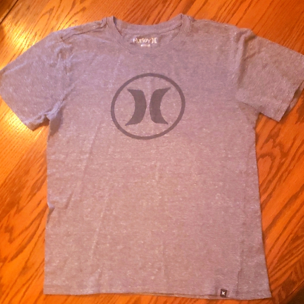 Hurley gray tshirt